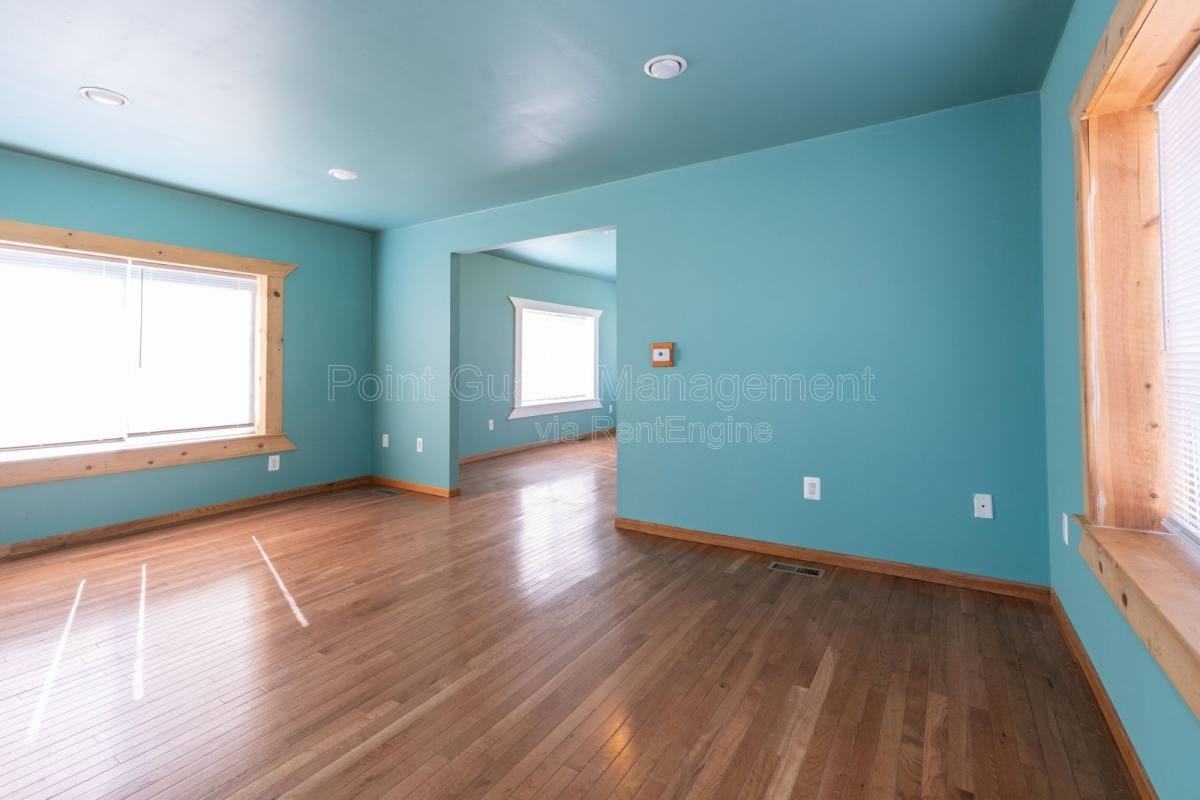 421 N Emporia Ave #421A - Photo 3 of 10