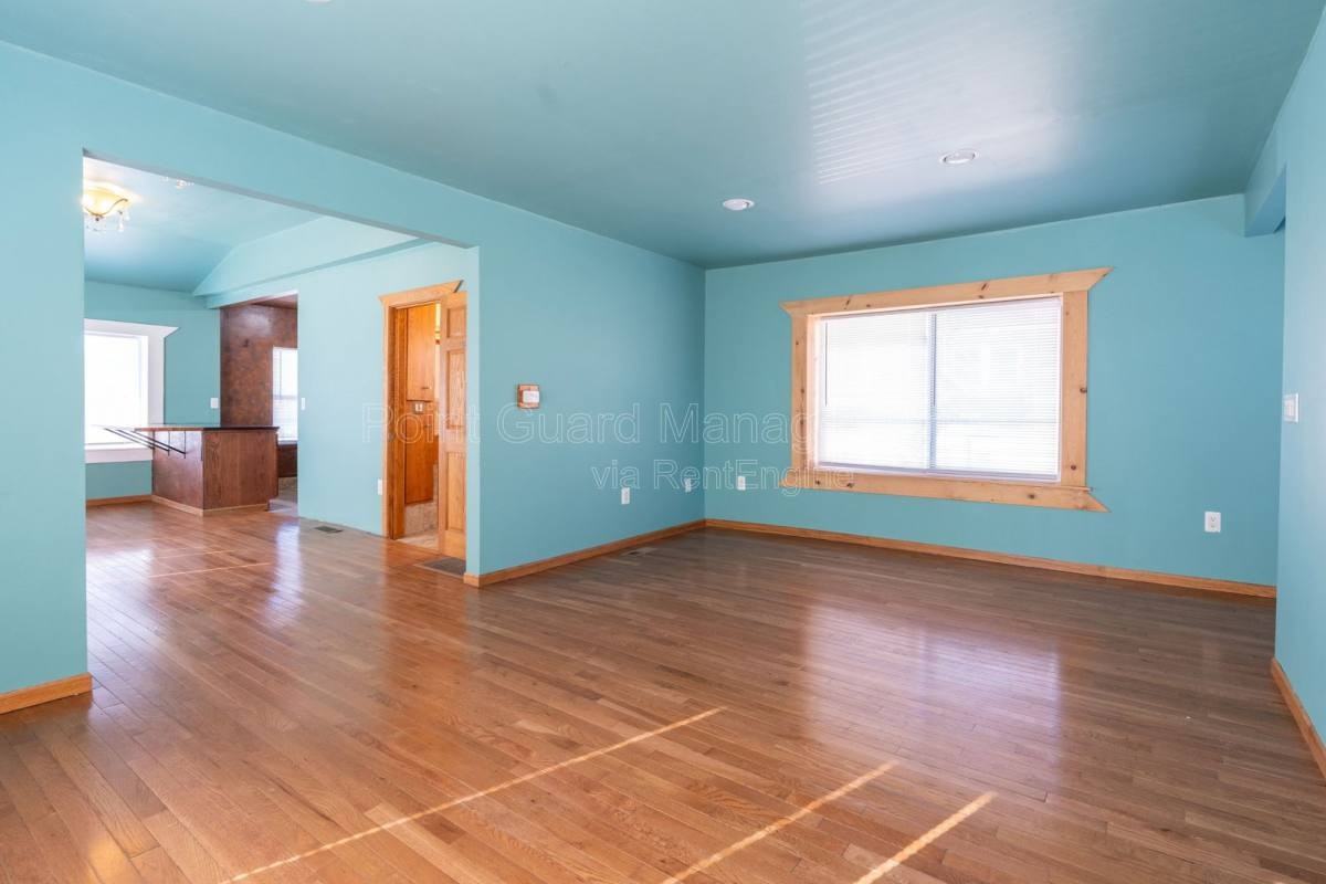 421 N Emporia Ave #421A - Photo 7 of 10