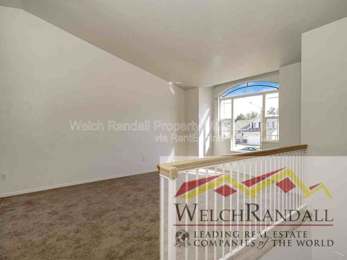 832 W 4200 S - Photo 3 of 10