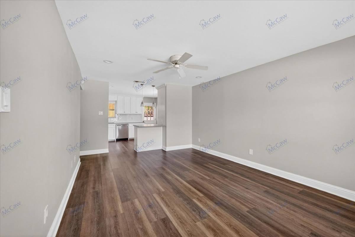 206 N Graves St - Photo 3 of 10