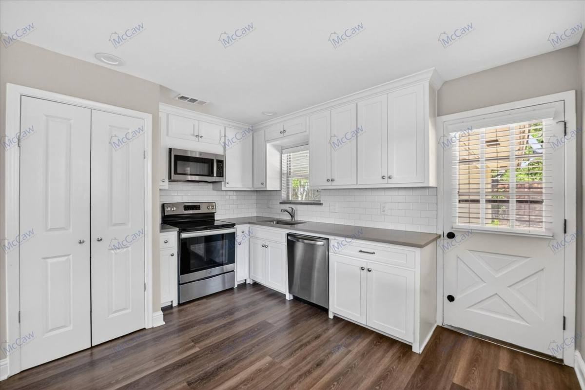 206 N Graves St - Photo 6 of 10