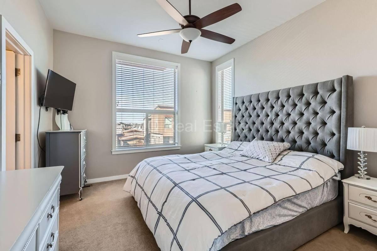 9046 E 50th Dr - Photo 6 of 10