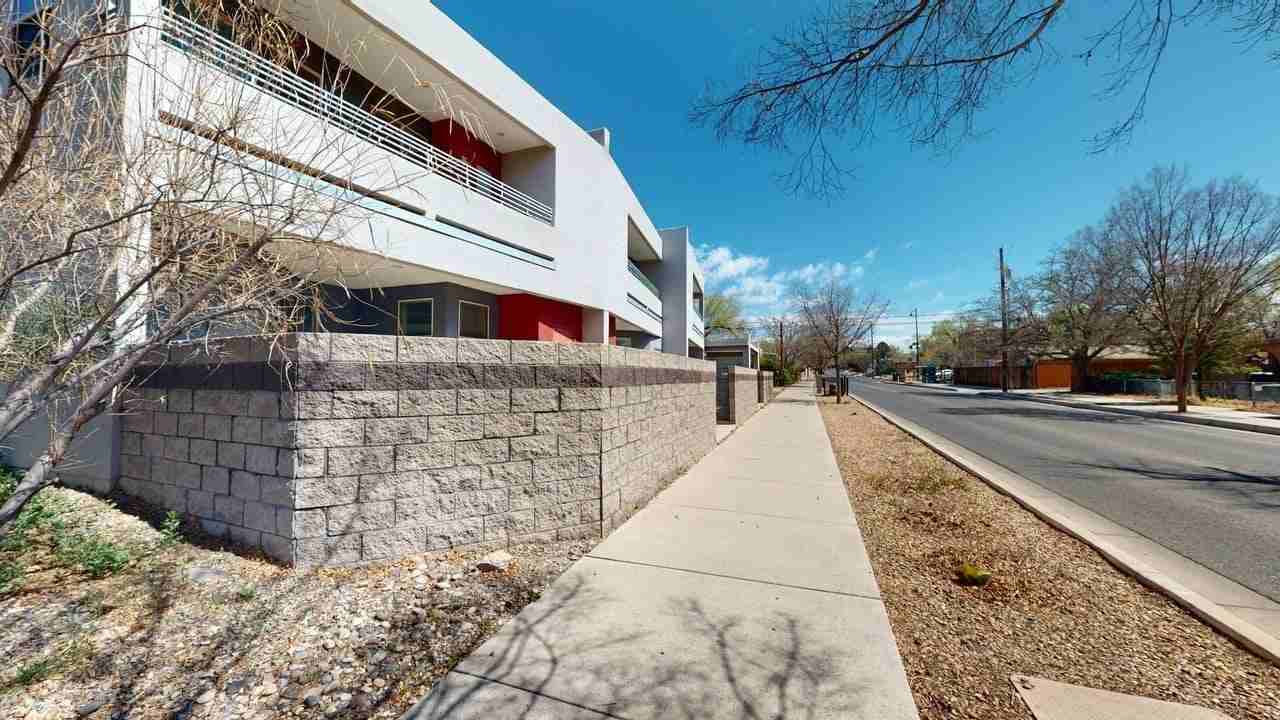 324 Vassar Dr Se #B - Photo 2 of 50