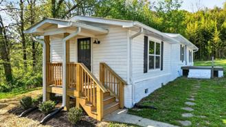 155 Bradford Ln - Photo 1 of 1