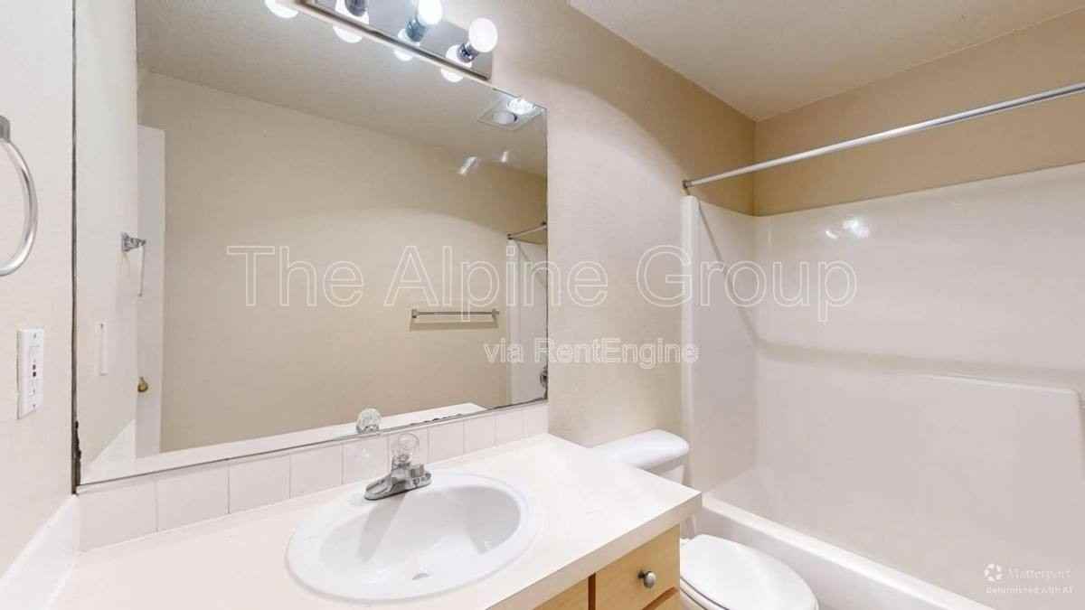 4244 Sw Laducer Pl #A - Photo 7 of 7