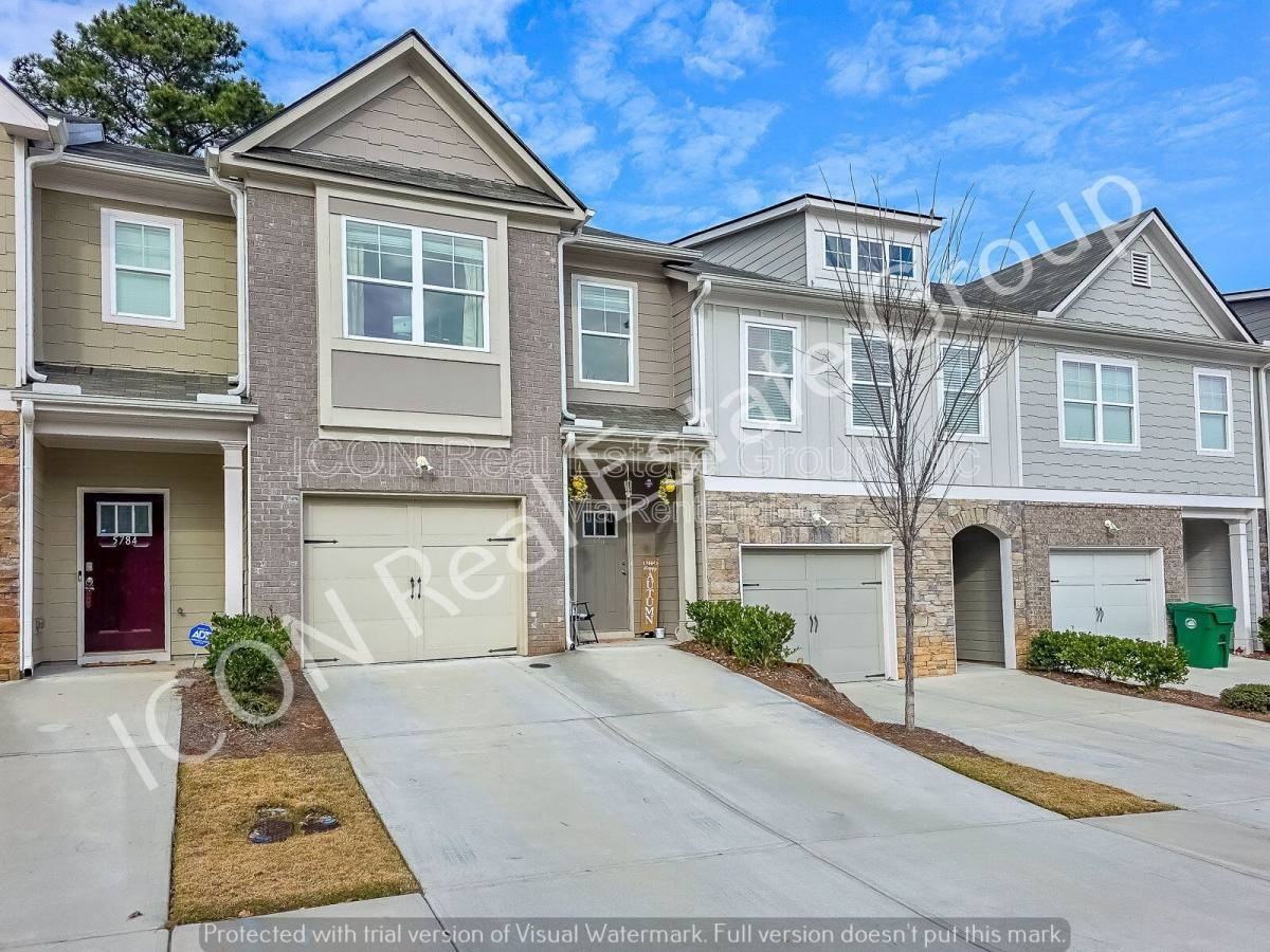 5786 Calle Vista Dr - Photo 3 of 10