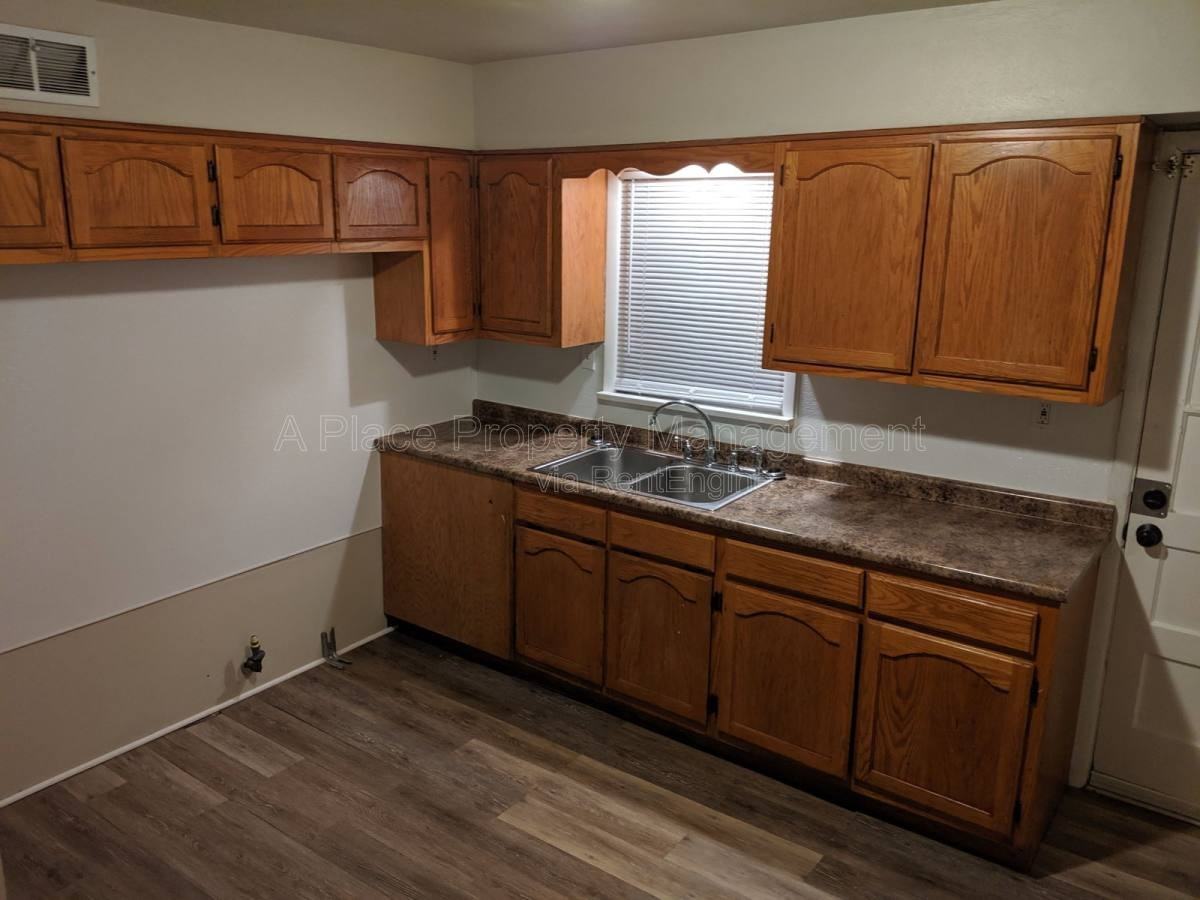 9215 Outerbelt Ct - Photo 3 of 10