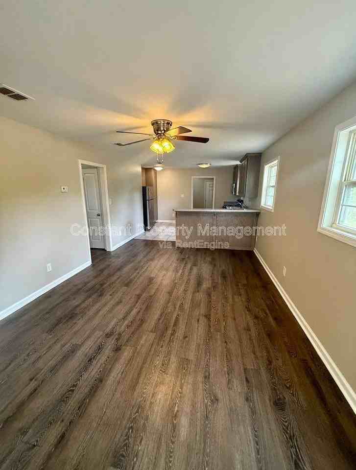 181 Garrison Rd - Photo 3 of 10