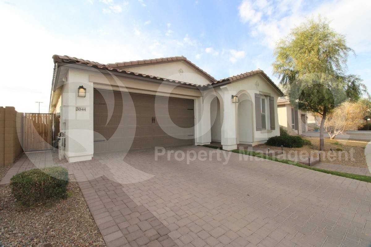 3044 N Cholla St - Photo 2 of 10
