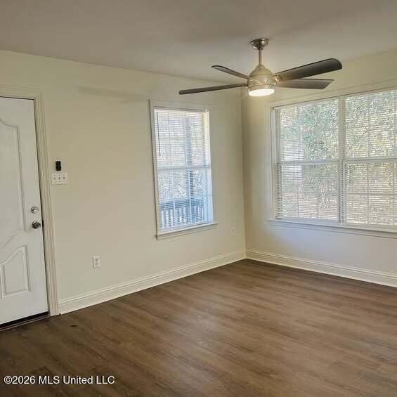 1114 Washington Ave - Photo 2 of 11