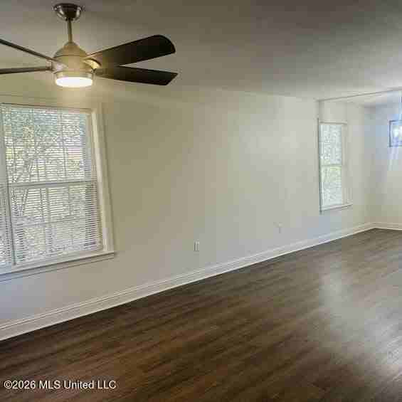 1114 Washington Ave - Photo 3 of 11