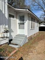 featured image of 156 W Enterprise St