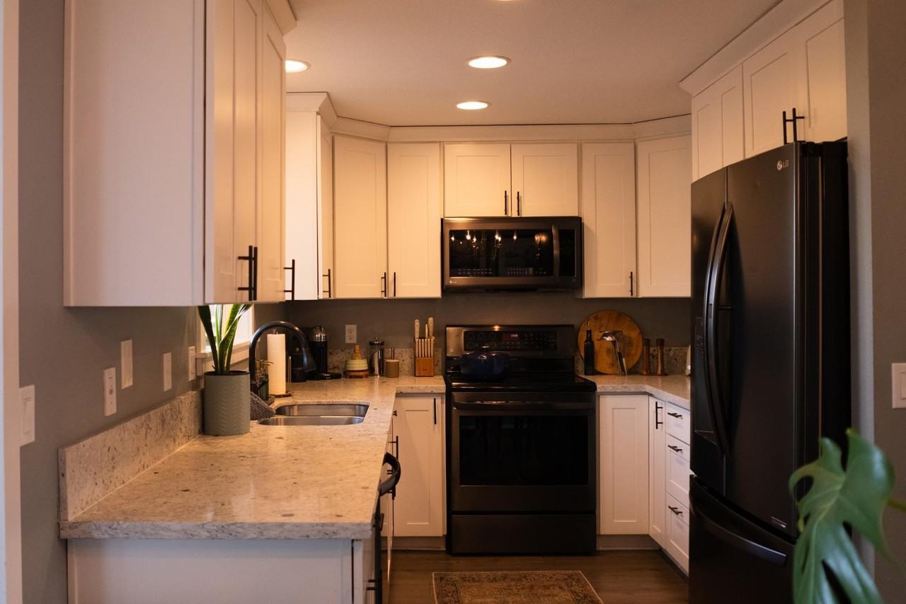 5137 Nw 172nd Pl - Photo 7 of 19