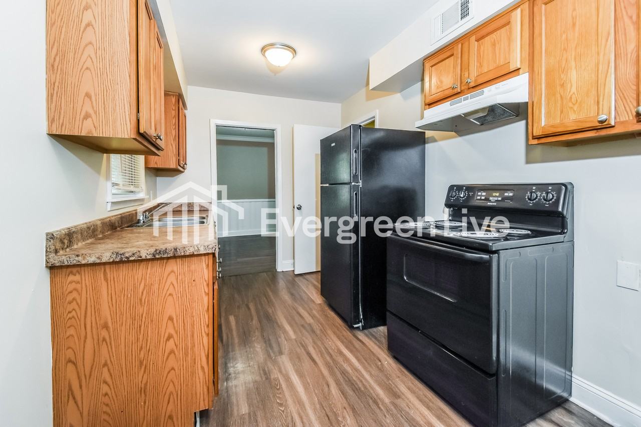 4699 Durbin Ave - Photo 6 of 15