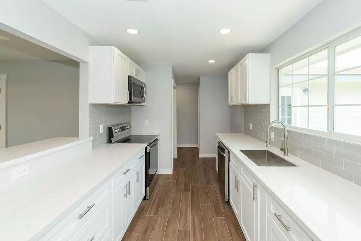 4915 Sassafras St - Photo 6 of 13