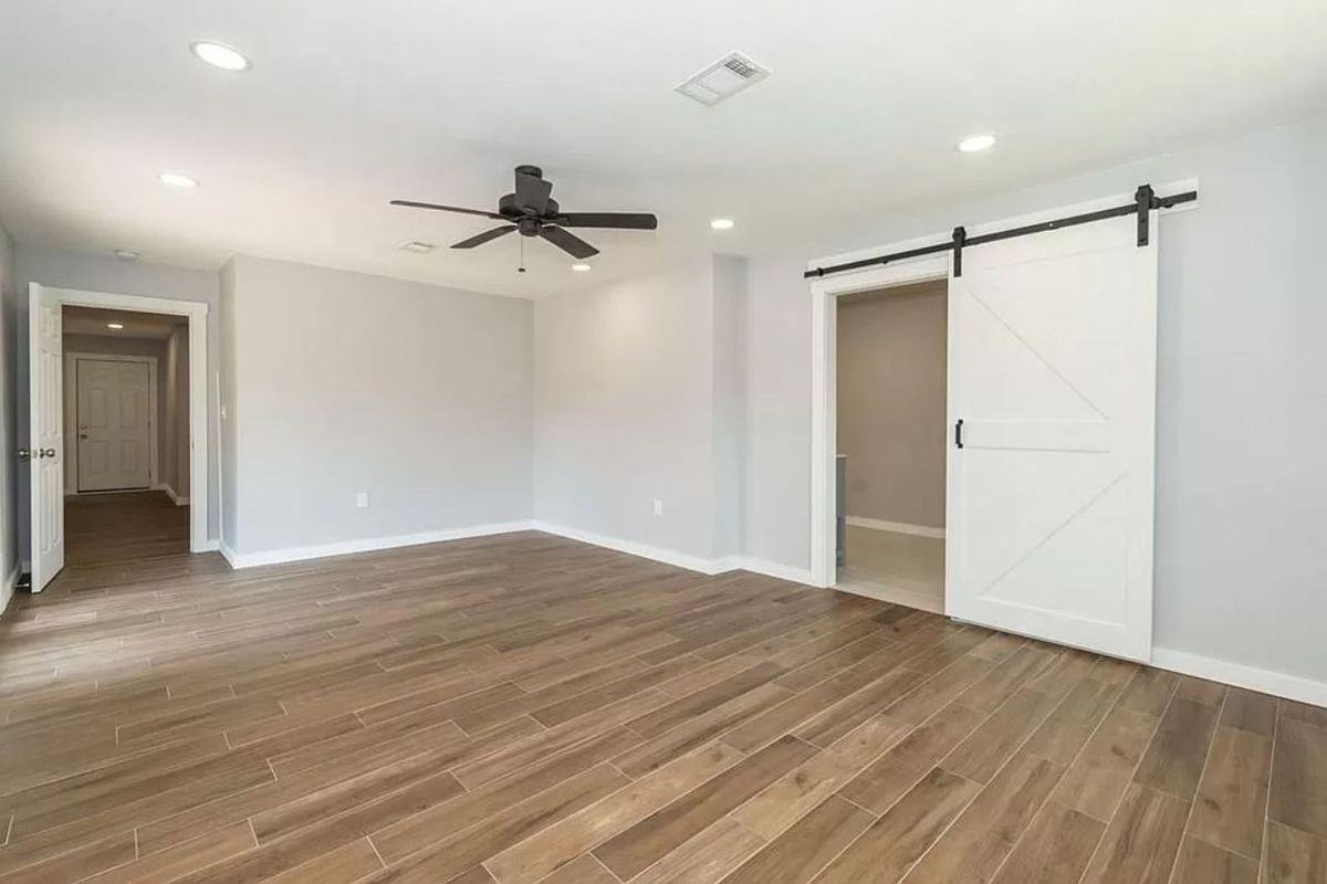 4915 Sassafras St - Photo 7 of 13