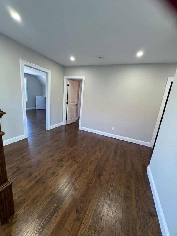 279 Harriet St - Photo 5 of 9