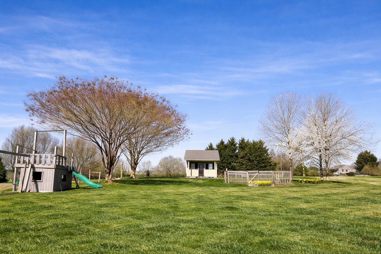 5472 Riverchase Dr - Photo 5 of 17