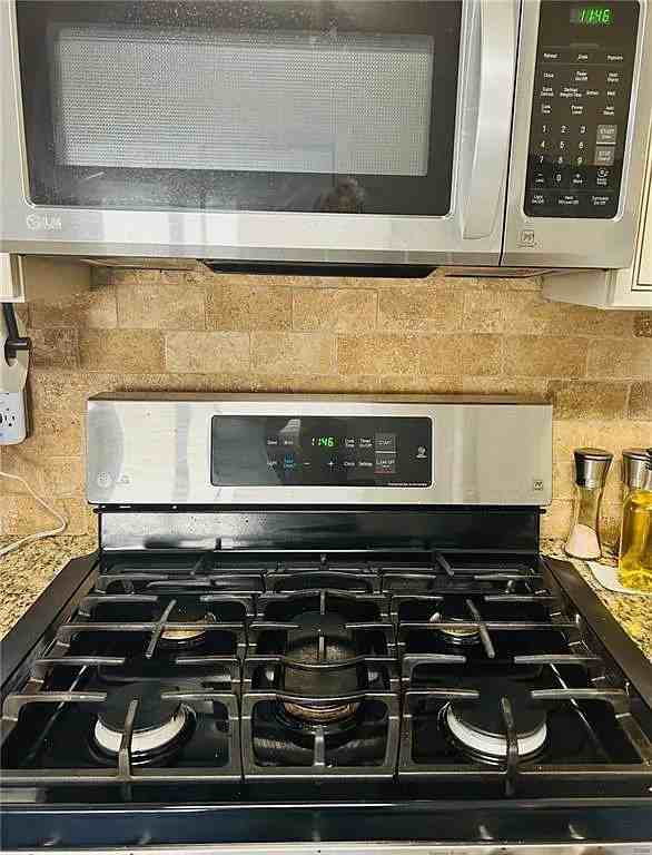 5472 Riverchase Dr - Photo 6 of 17
