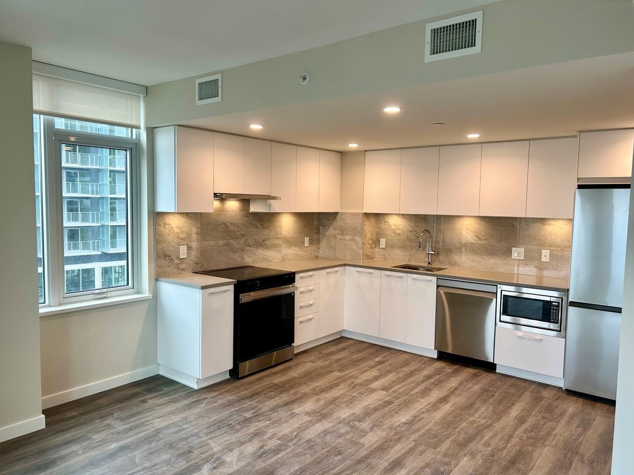 Spencer House - Photo 4 of 17