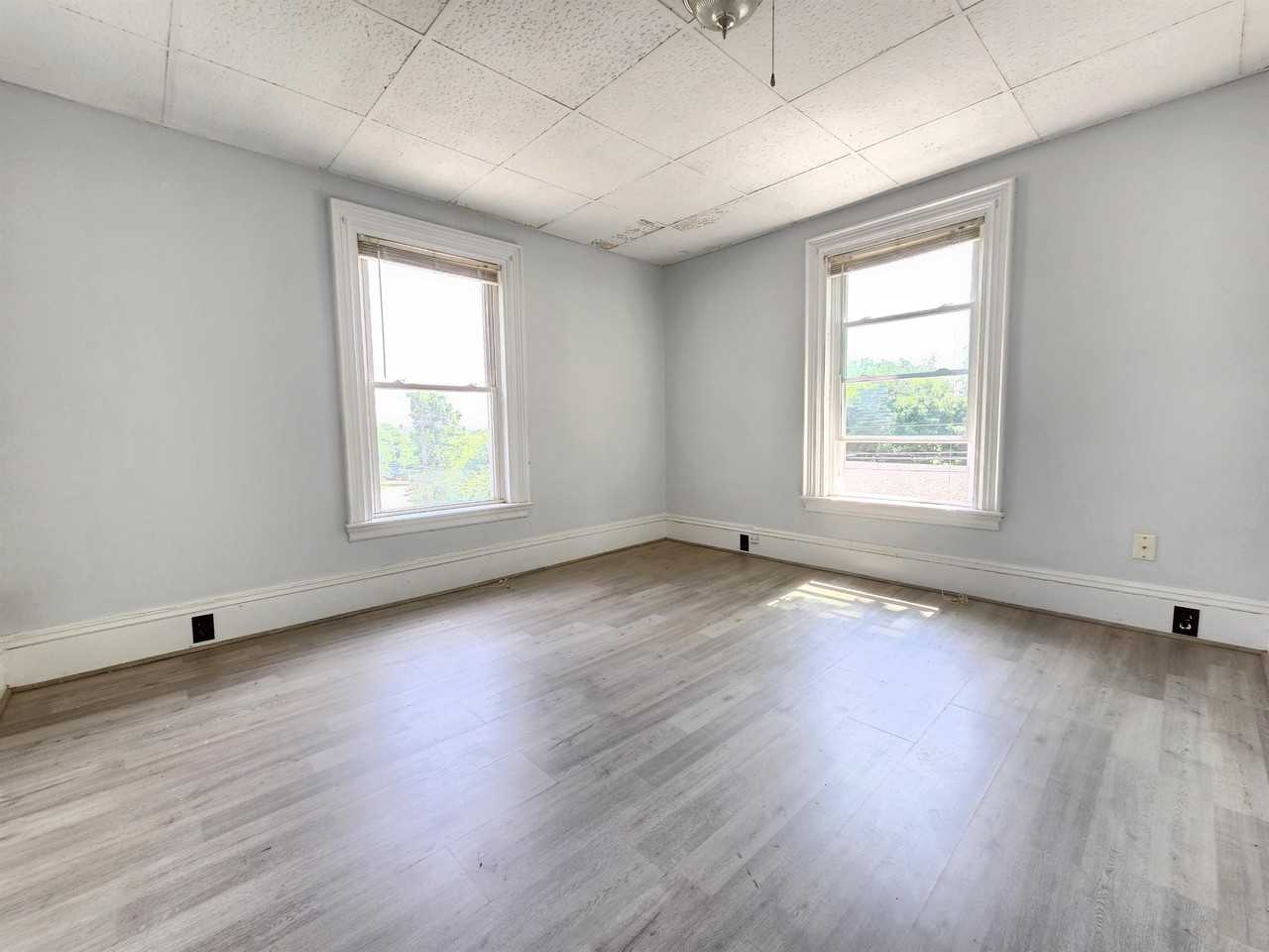 72 Pier St #2 - Photo 4 of 12