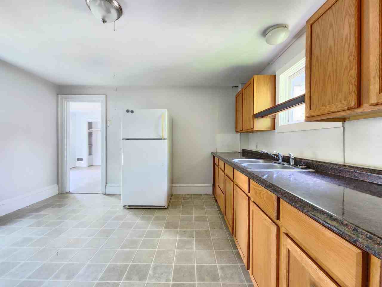 72 Pier St #2 - Photo 5 of 12