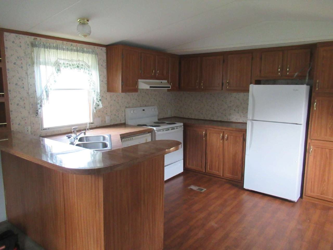 2400 Skyview Ln - Photo 3 of 14