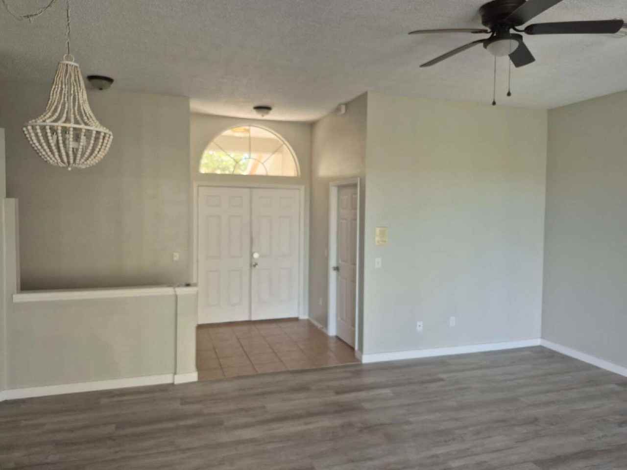 908 Westwinds Blvd - Photo 7 of 38