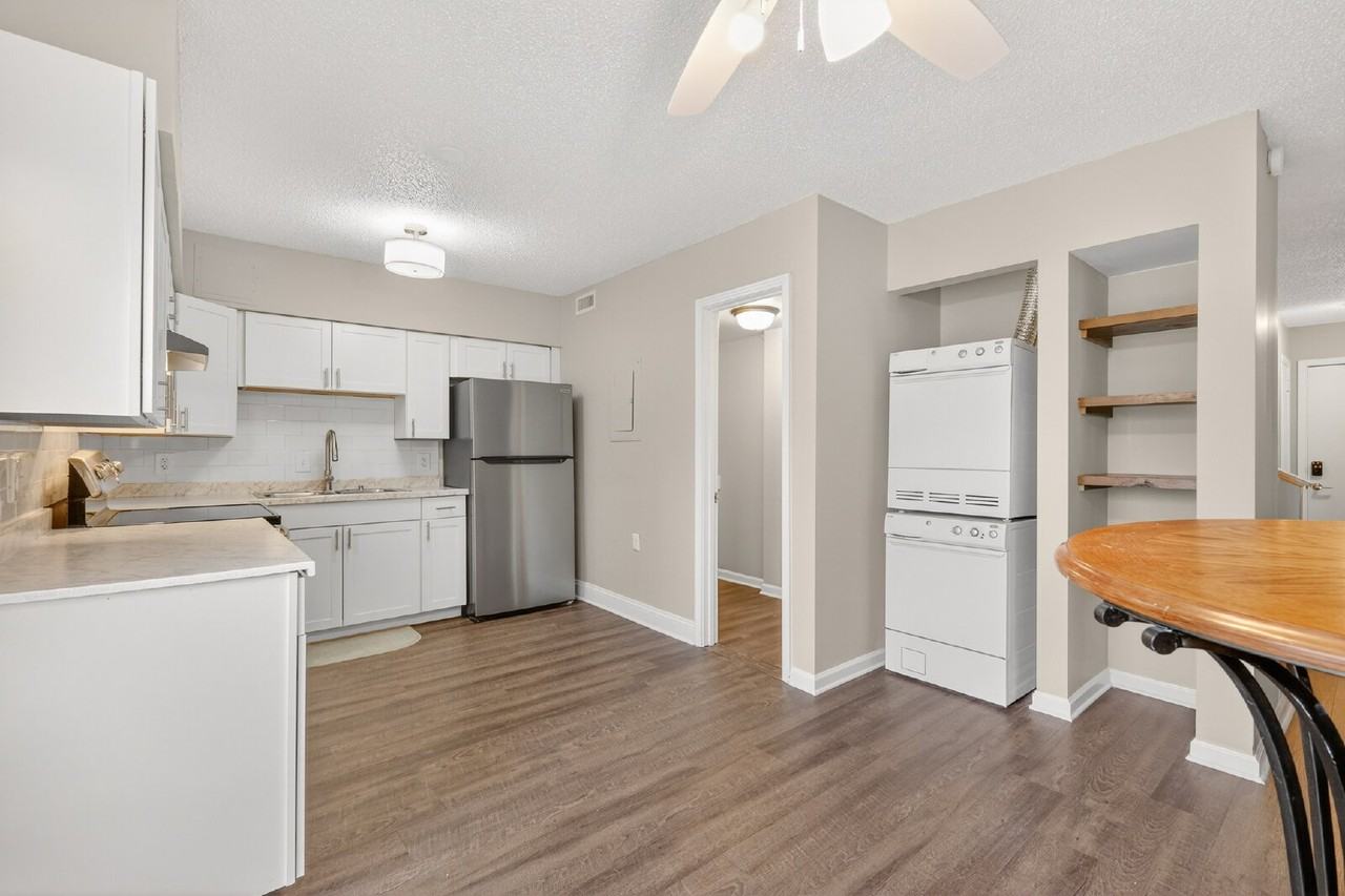 500 Paragon Mills Rd #B1 - Photo 3 of 22