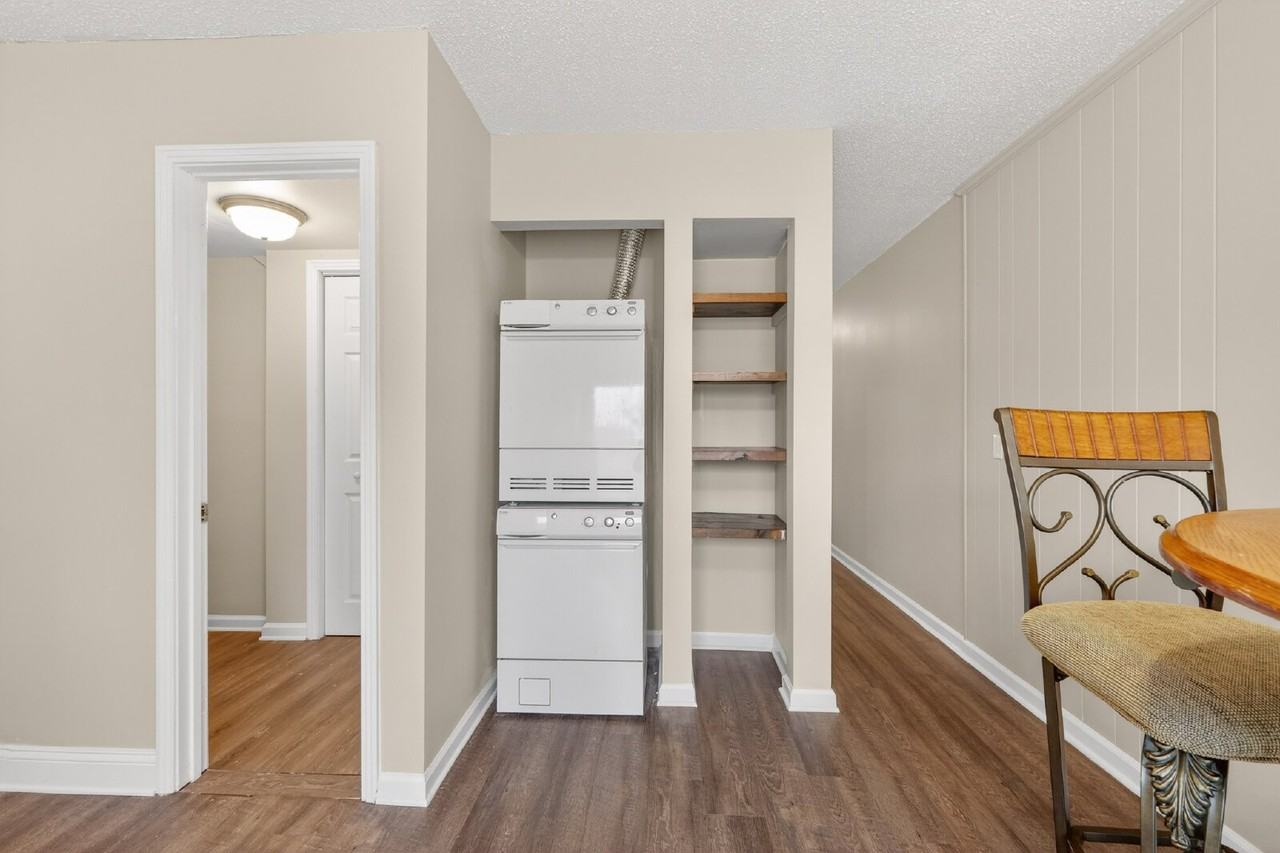 500 Paragon Mills Rd #B1 - Photo 5 of 22