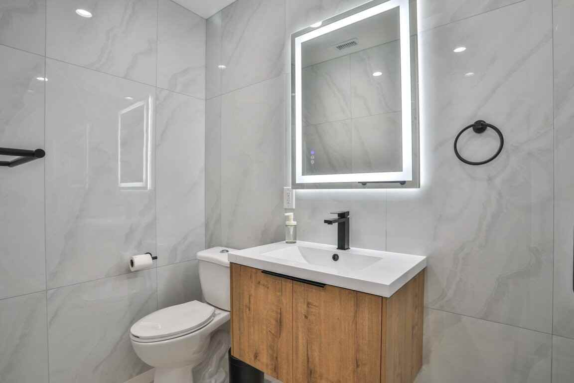 111 E 67th Way - Photo 4 of 12