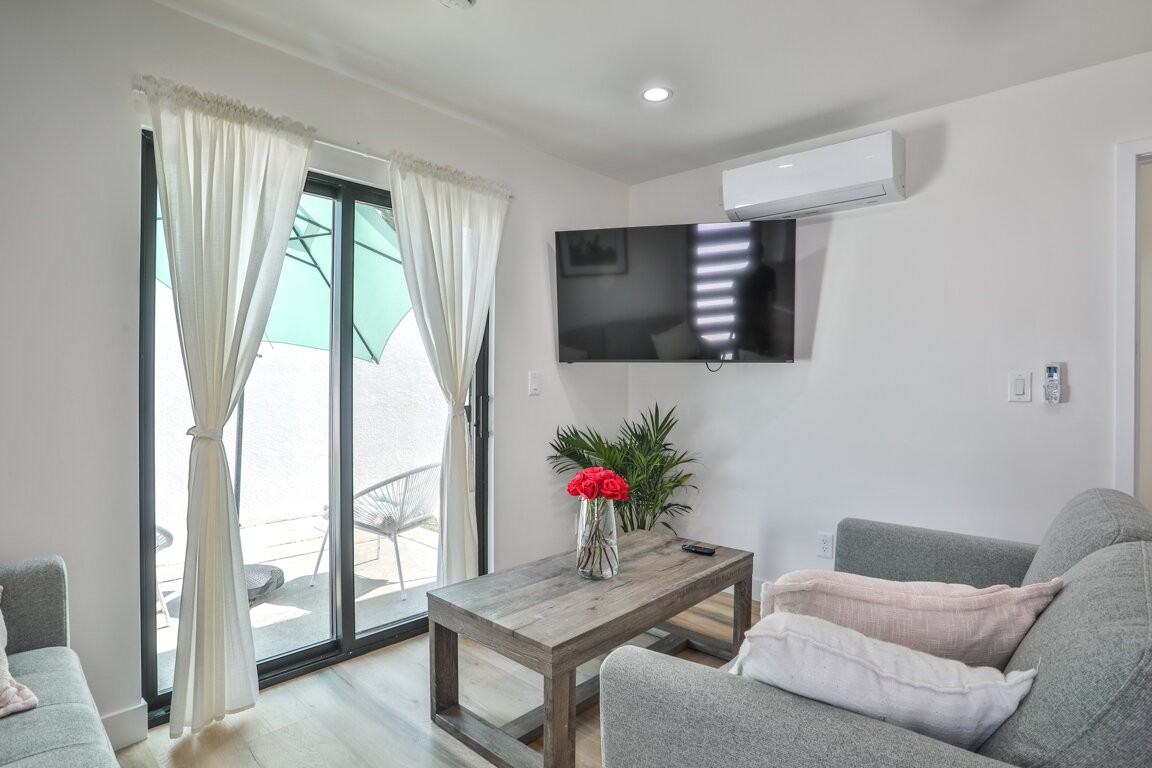 111 1/2 E 67th Way - Photo 5 of 10