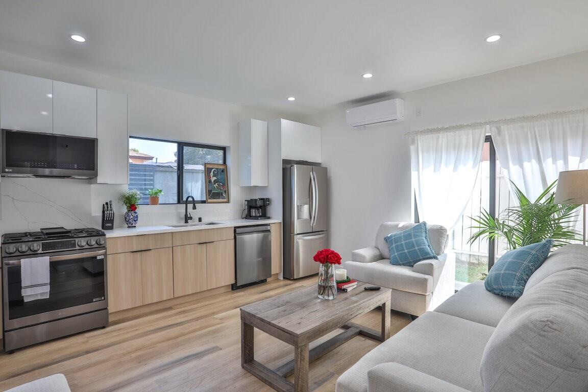 111A E 67th Way - Photo 4 of 13