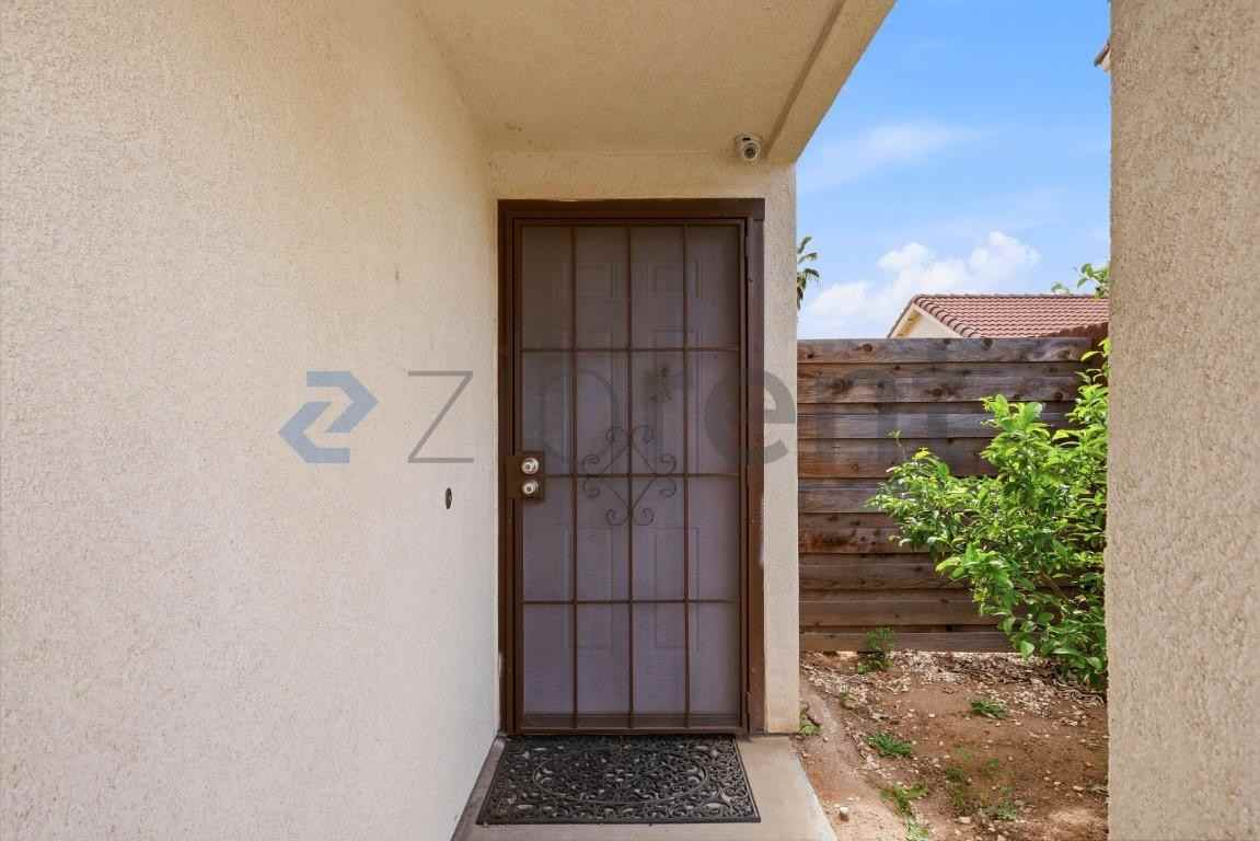 23913 Parkland Ave - Photo 5 of 36