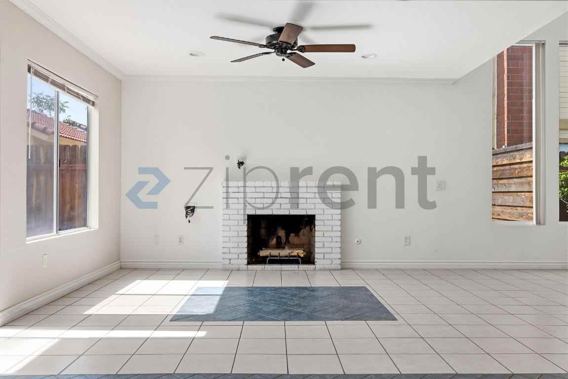 23913 Parkland Ave - Photo 2 of 36