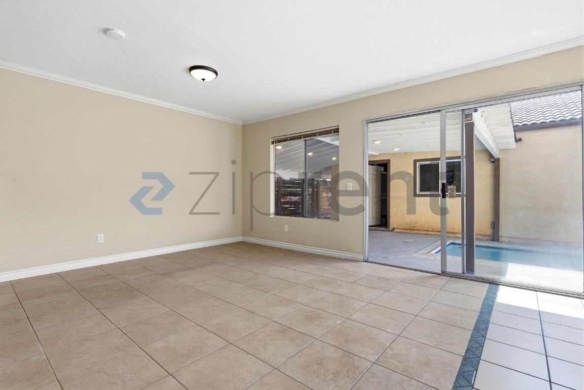23913 Parkland Ave - Photo 6 of 36