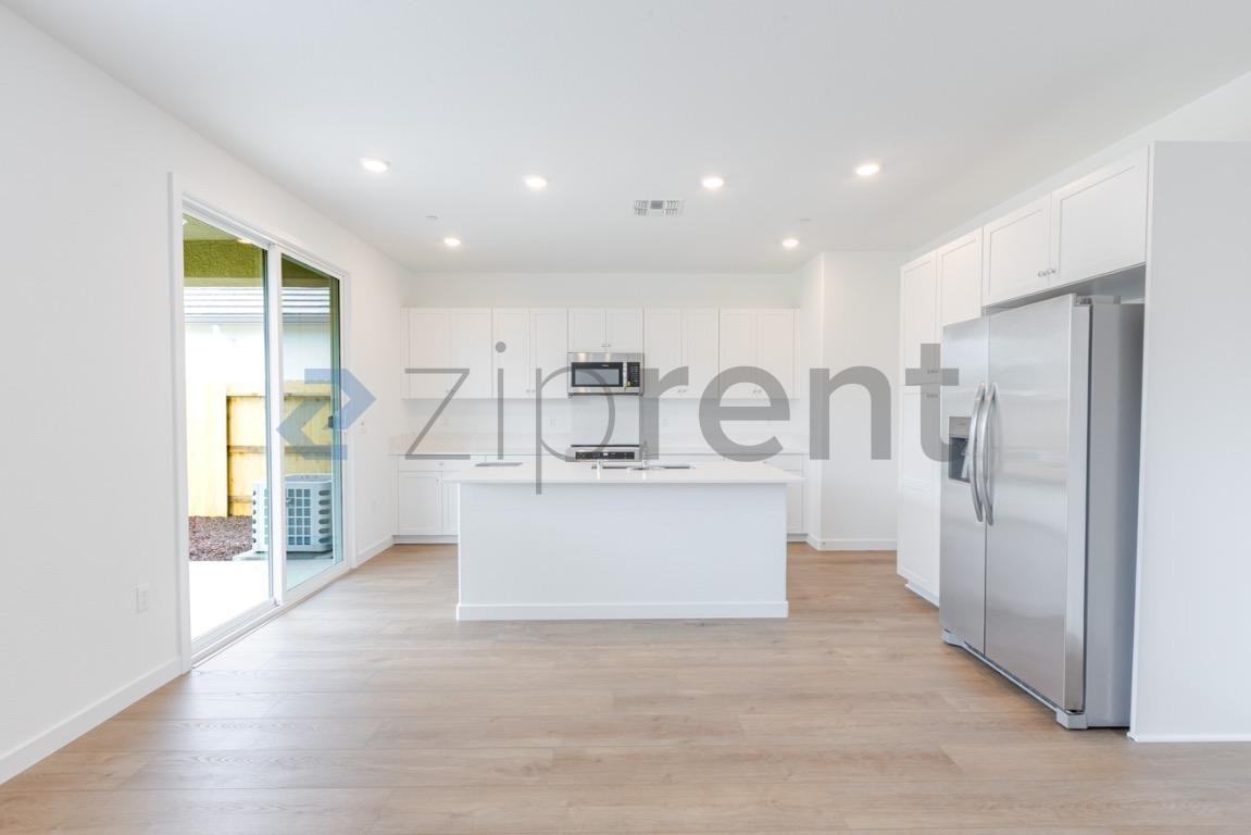 8399 Sinesky Way - Photo 6 of 42