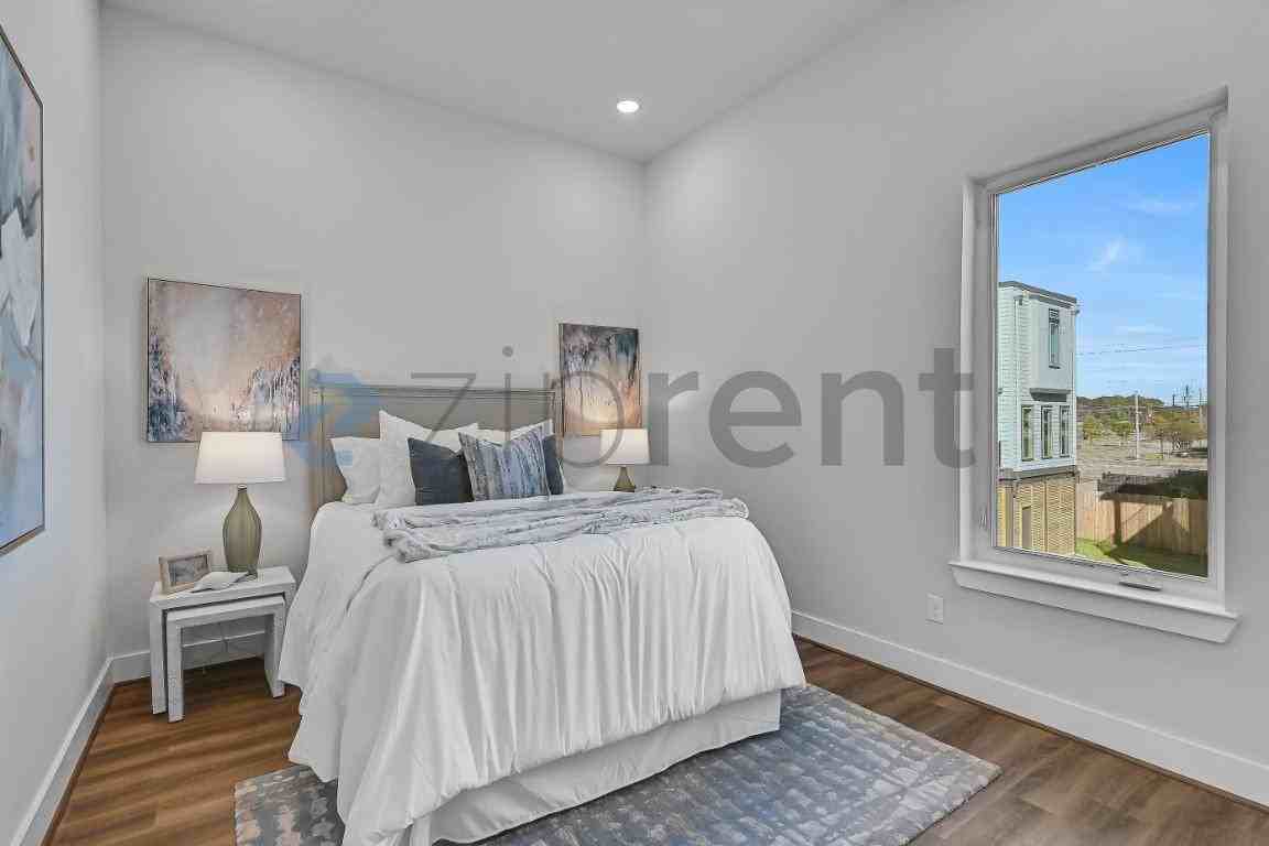 4413 Anthony Court Ln - Photo 7 of 42