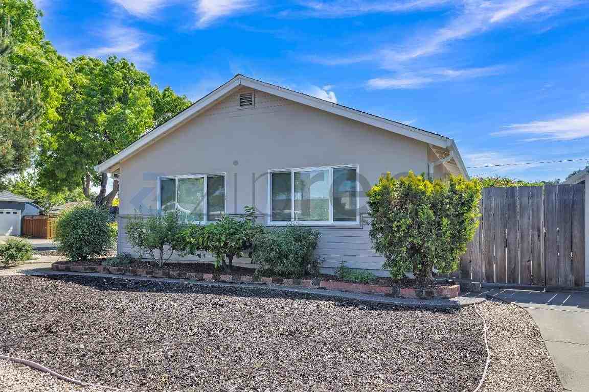 500 Middlesex Rd - Photo 5 of 36