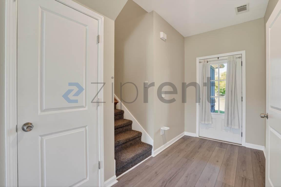 2066 Georgia - Photo 5 of 31