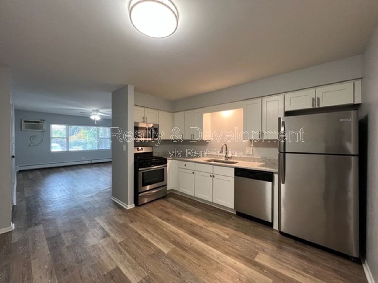 312 N Warwick Ave #1A - Photo 3 of 12