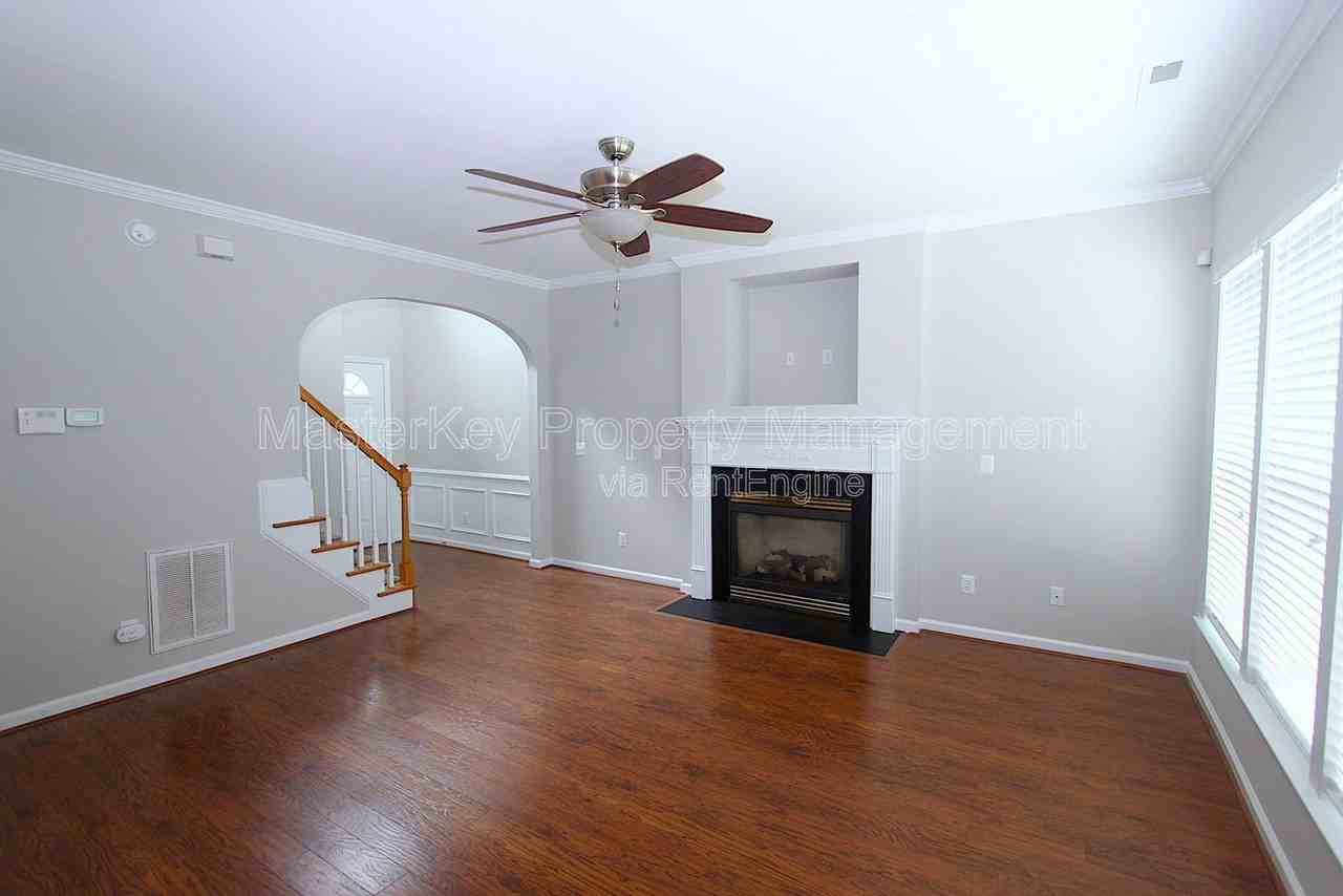 2021 Betry Pl - Photo 5 of 17