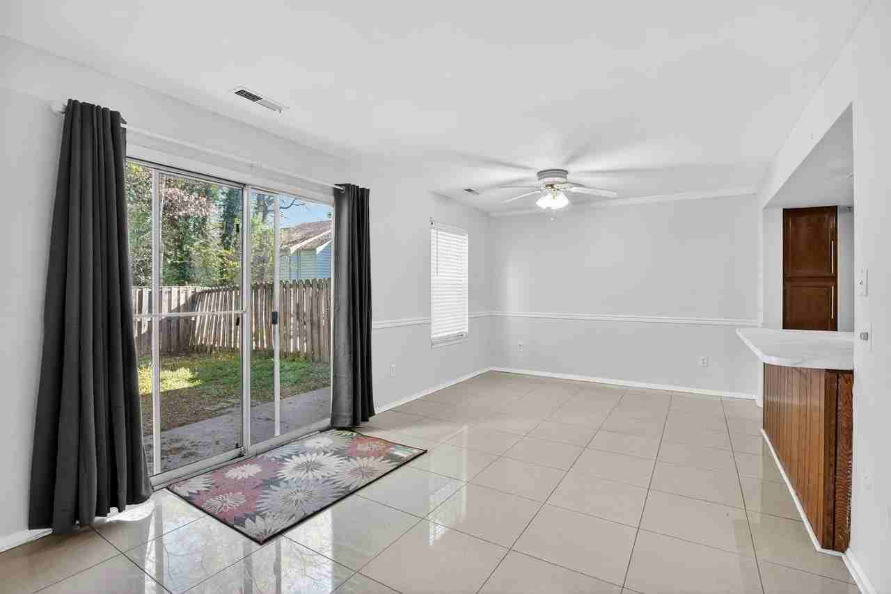 1537 Bryan Ct - Photo 2 of 15