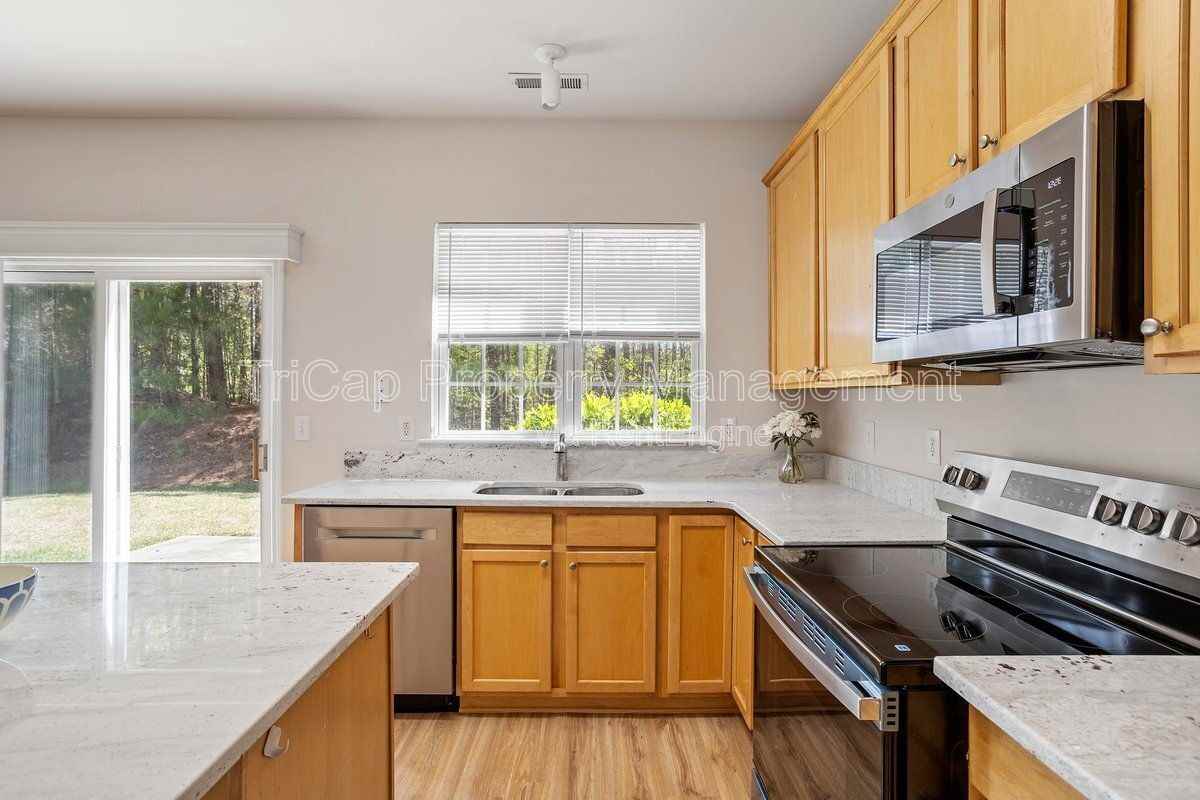 308 Willingham Rd - Photo 2 of 16