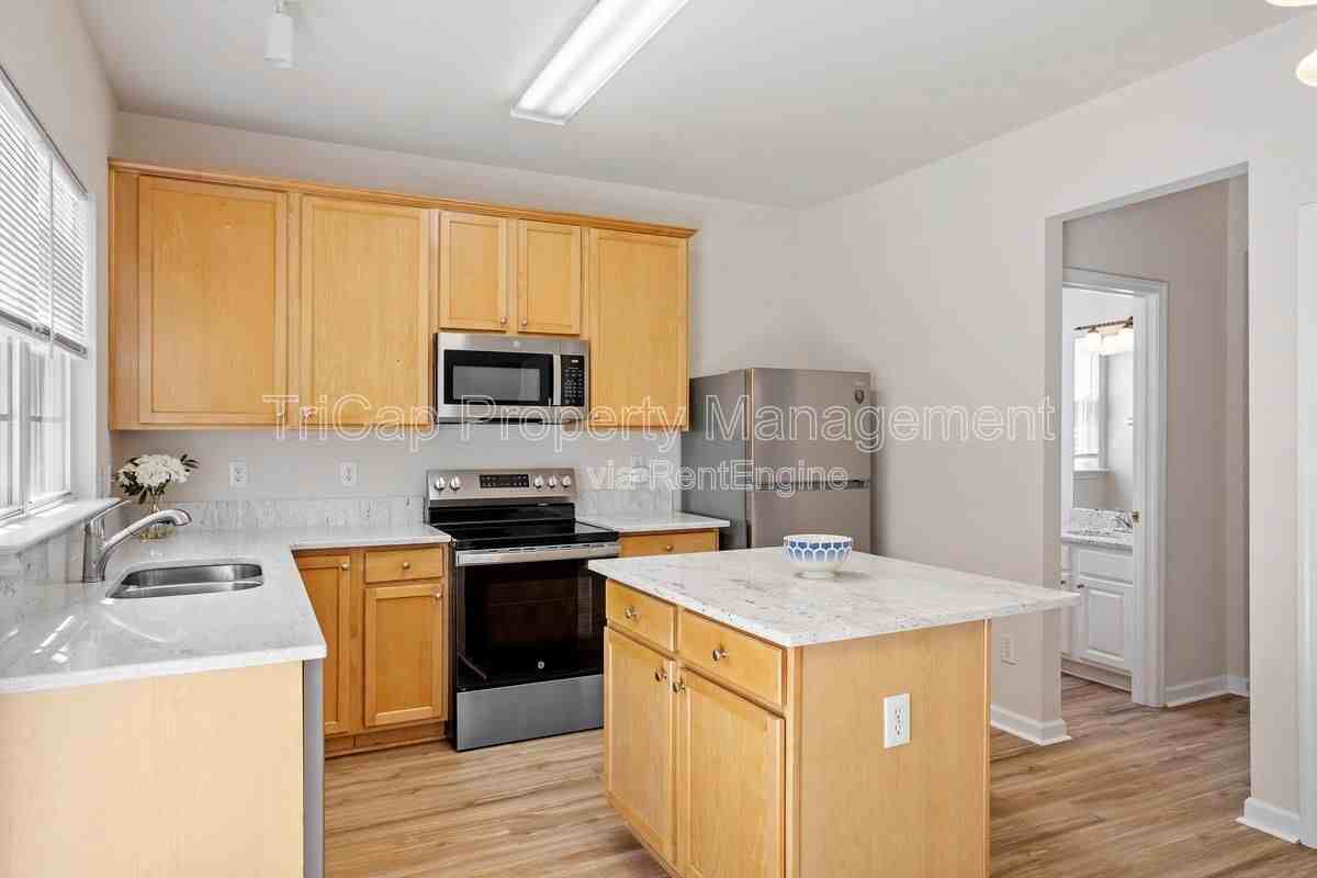 308 Willingham Rd - Photo 3 of 16