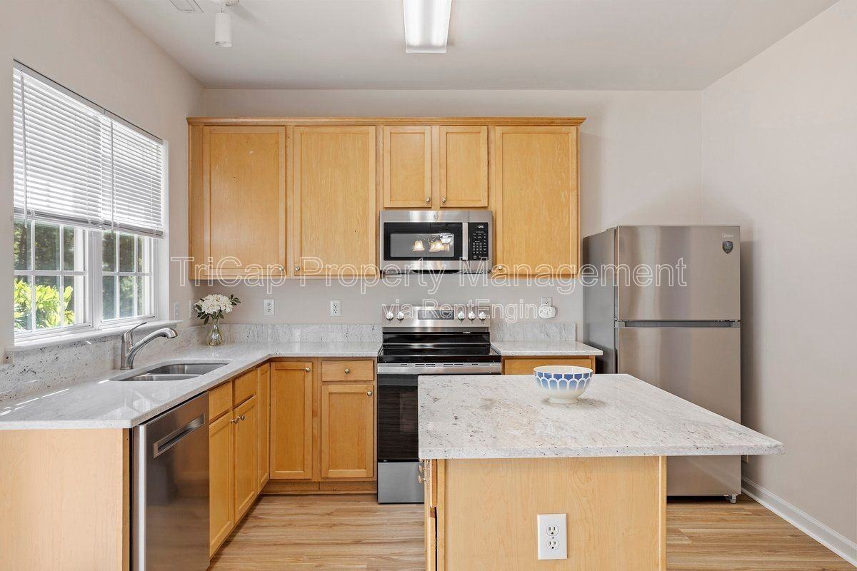 308 Willingham Rd - Photo 4 of 16