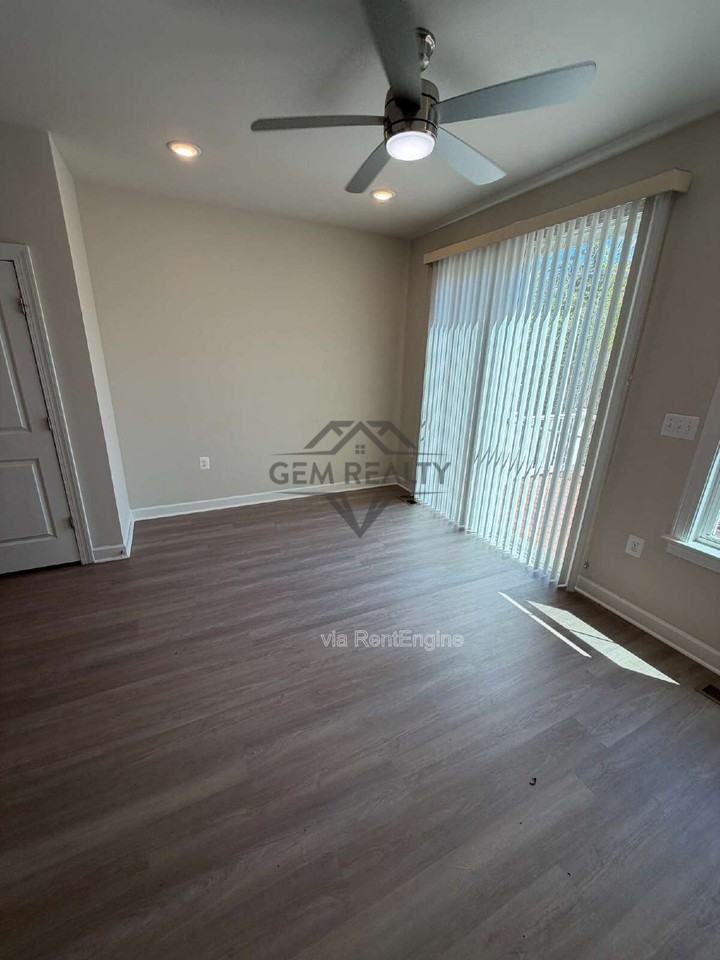 7231 Mountaineer Dr - Photo 7 of 37