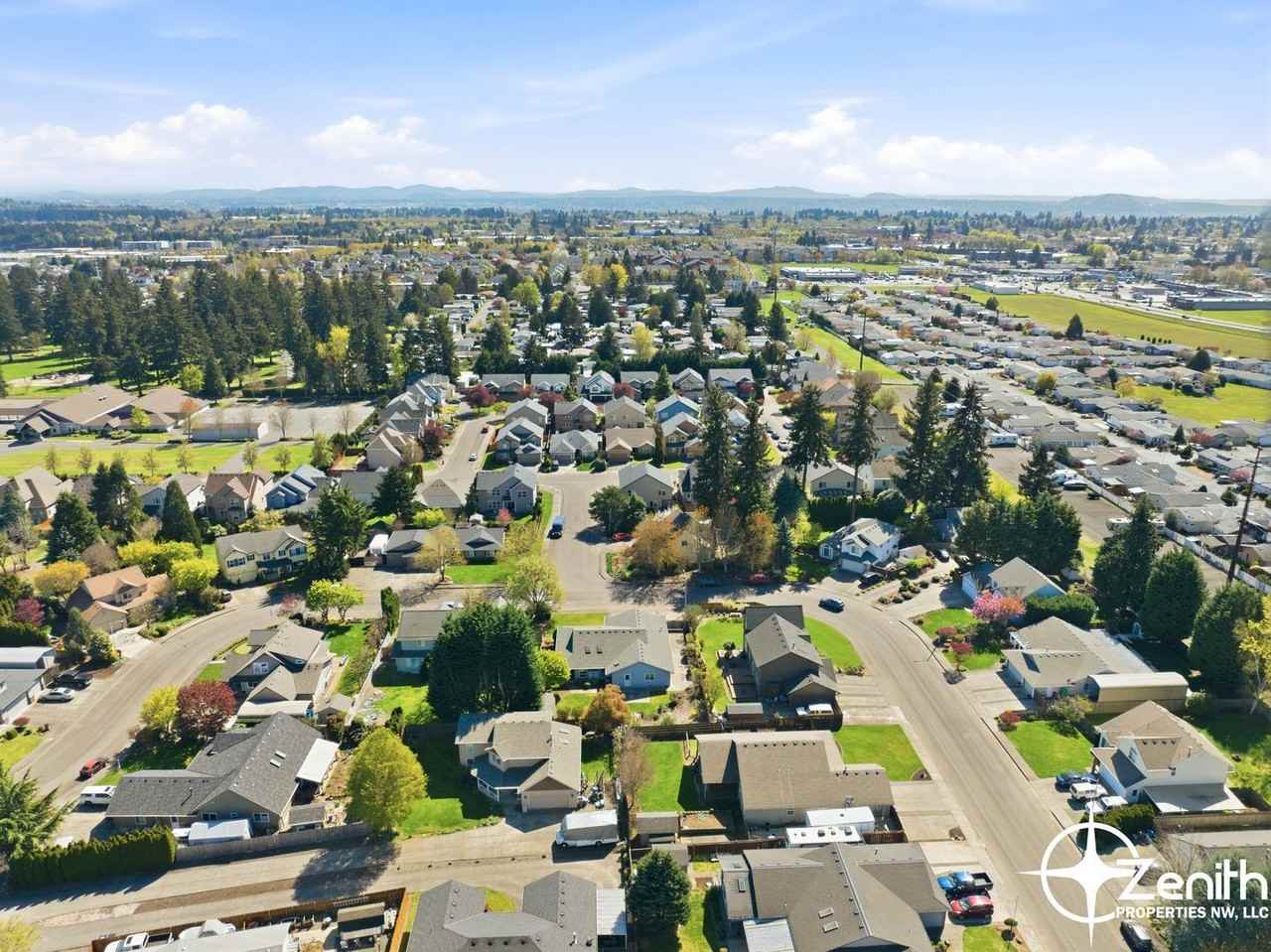 16718 Ne 7th St - Photo 2 of 36