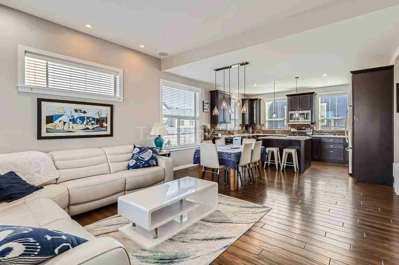 9046 E 50th Ave - Photo 4 of 11