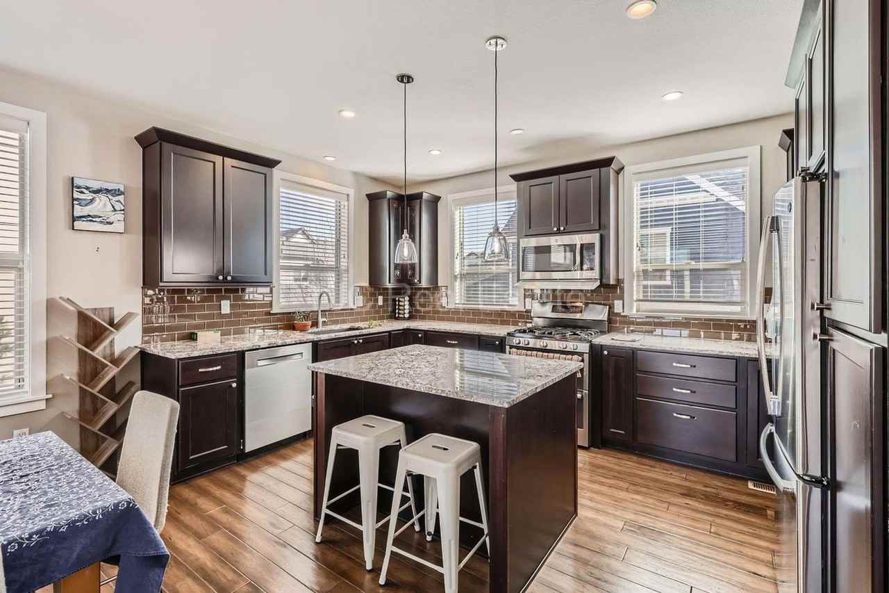 9046 E 50th Ave - Photo 5 of 11